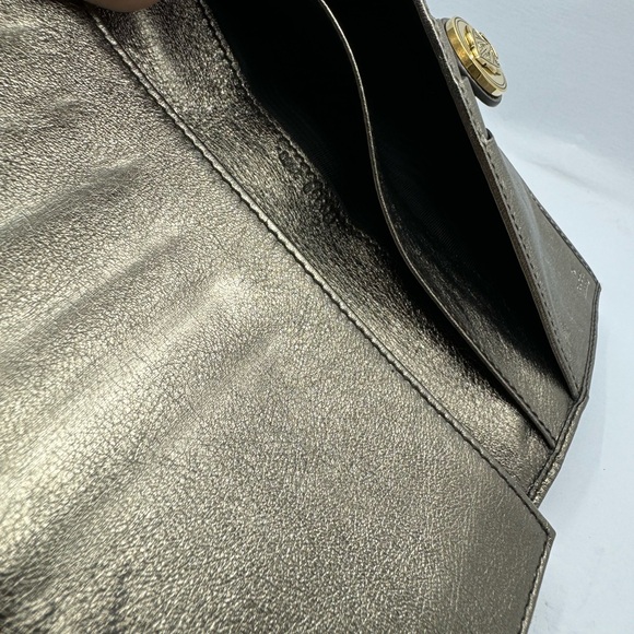 Gucci Patent Hysteria Continenta Gold Metallic Bi fold Wallet 23693 - Picture 8 of 8